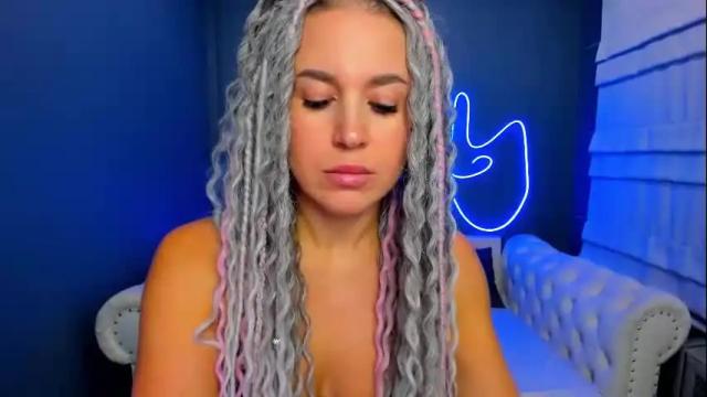 Image 4 of roxy_mars Stream on Chaturbate on 19 days ago
