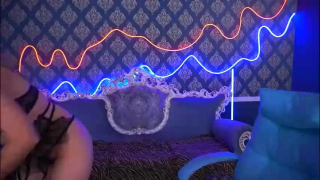 Image 7 of roxy_rayy Stream on Chaturbate on 2 months ago