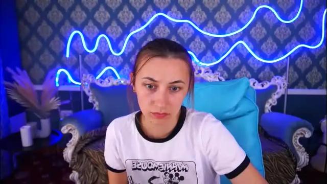 Image 2 of roxy_rayy Stream on Chaturbate on 2 months ago