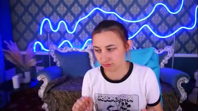 Image 3 of roxy_rayy Stream on Chaturbate on 2 months ago