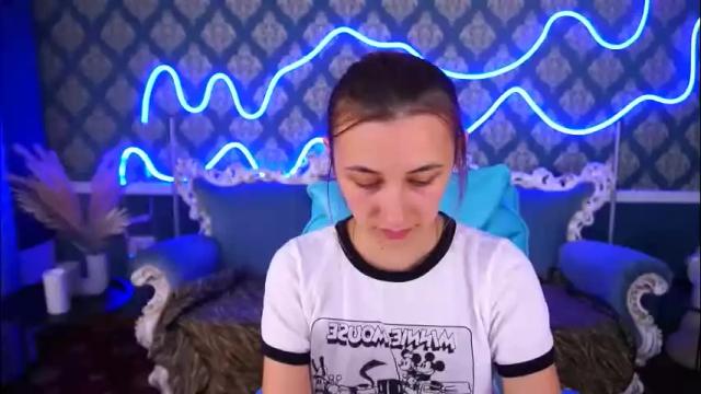 Image 4 of roxy_rayy Stream on Chaturbate on 2 months ago