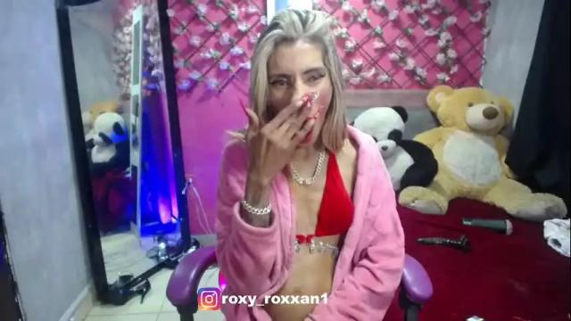 Image 6 of roxy_roxxan Stream on Chaturbate on 1 month ago
