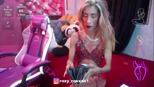 Image 2 of roxy_roxxan Stream on Chaturbate on 24 days ago