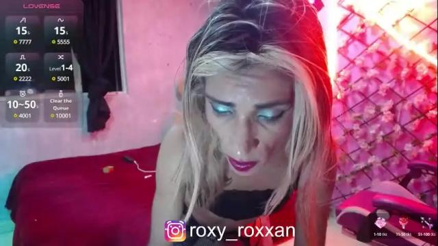Image 12 of roxy_roxxan Stream on Chaturbate on 17 days ago