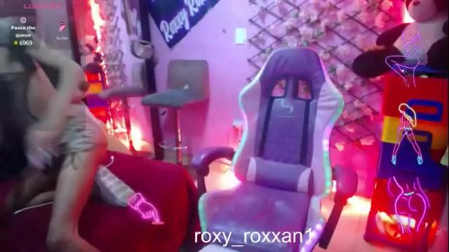 Image 6 of roxy_roxxan Stream on Chaturbate on 1 month ago