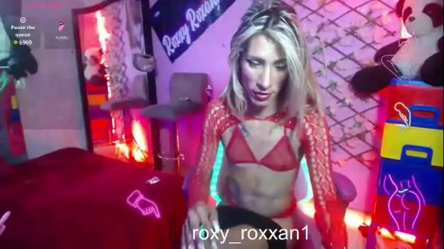 Image 4 of roxy_roxxan Stream on Chaturbate on 1 month ago
