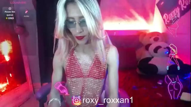 Image 2 of roxy_roxxan Stream on Chaturbate on 23 days ago