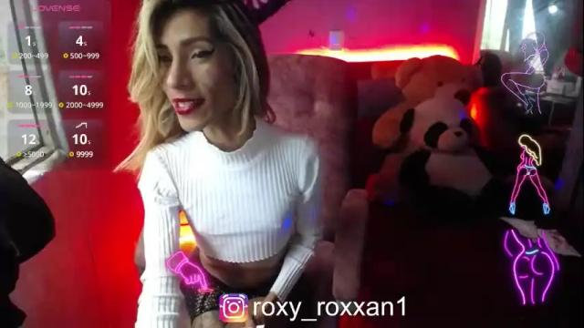 Image 12 of roxy_roxxan Stream on Chaturbate on 21 days ago
