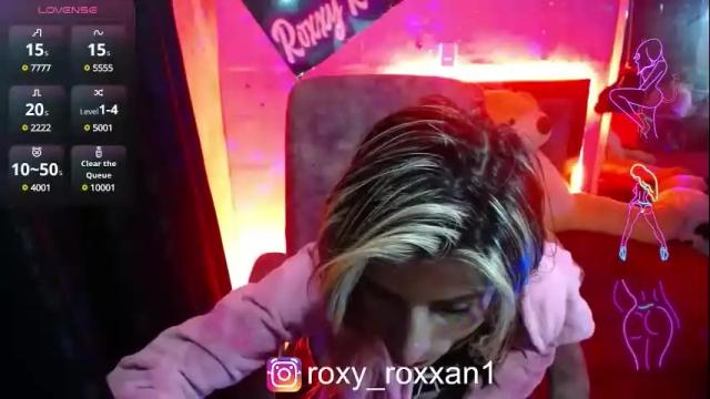 Image 10 of roxy_roxxan Stream on Chaturbate on 20 days ago