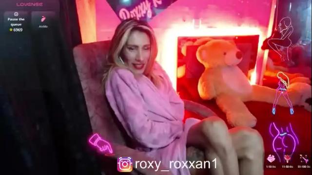 Image 11 of roxy_roxxan Stream on Chaturbate on 20 days ago