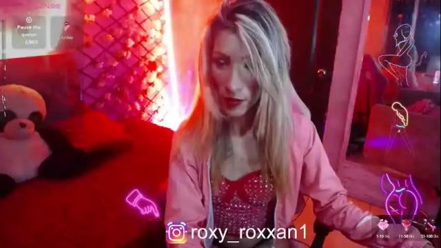 Image 2 of roxy_roxxan Stream on Chaturbate on 15 days ago