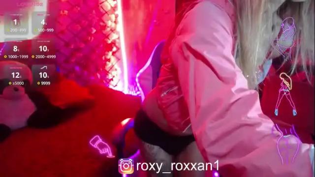 Image 7 of roxy_roxxan Stream on Chaturbate on 15 days ago