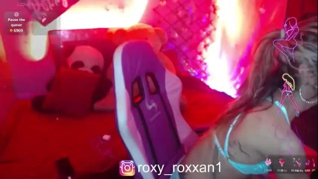 Image 3 of roxy_roxxan Stream on Chaturbate on 12 days ago