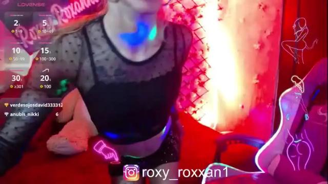 Image 8 of roxy_roxxan Stream on Chaturbate on 10 days ago