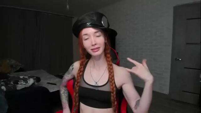 Image 2 of roxy_silver Stream on Chaturbate on 2 months ago