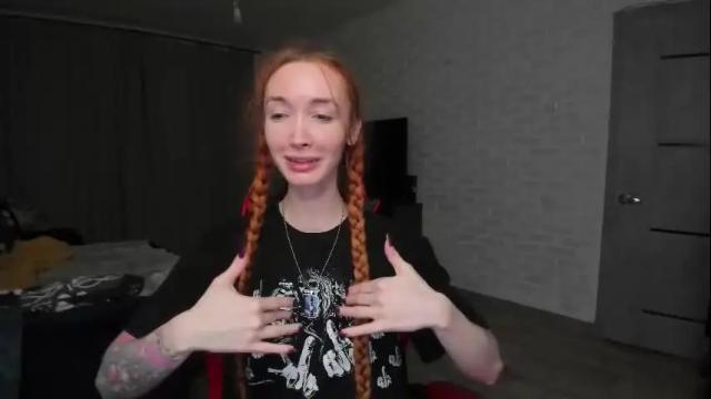 Image 8 of roxy_silver Stream on Chaturbate on 26 days ago