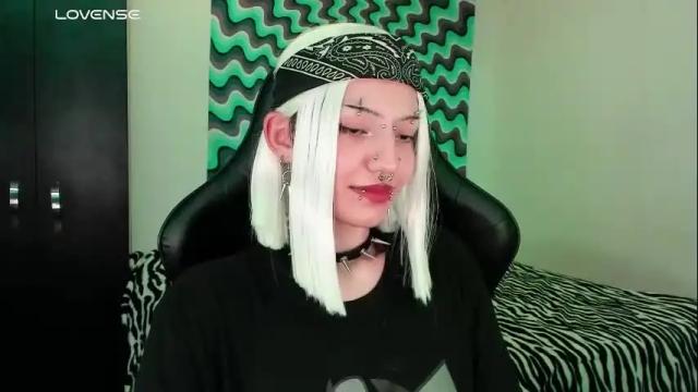 Image 8 of roxy_toxic Stream on Chaturbate on 5 months ago