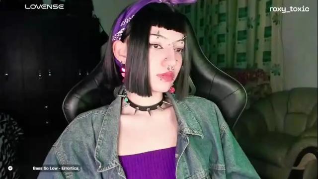 Thumbnail 1, roxy_toxic's Stream at Chaturbate, 4 months ago