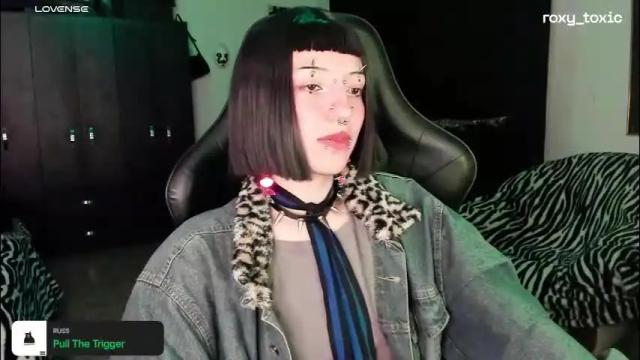 Thumbnail 3, roxy_toxic's Stream at Chaturbate, 2 months ago