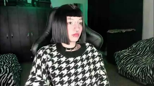 Thumbnail 1, roxy_toxic's Stream at Chaturbate, 2 months ago