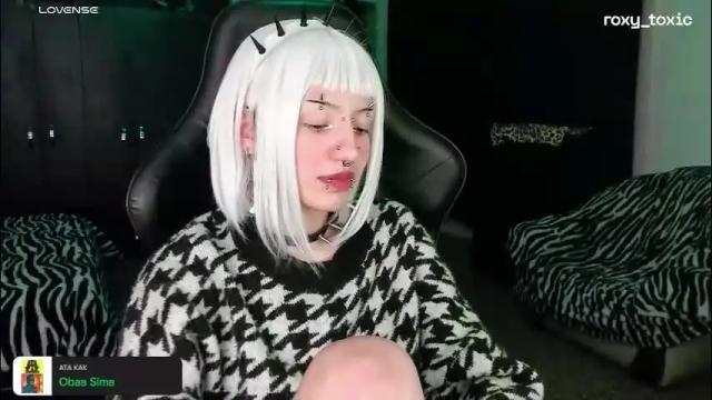 Image 6 of roxy_toxic Stream on Chaturbate on 2 months ago