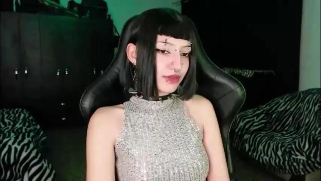 Image 12 of roxy_toxic Stream on Chaturbate on 1 month ago