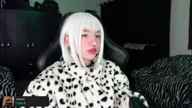 Image 2 of roxy_toxic Stream on Chaturbate on 1 month ago
