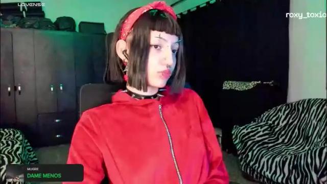 Image 10 of roxy_toxic Stream on Chaturbate on 3 days ago