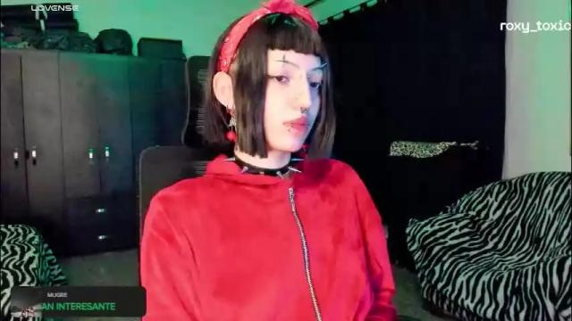 Image 11 of roxy_toxic Stream on Chaturbate on 3 days ago