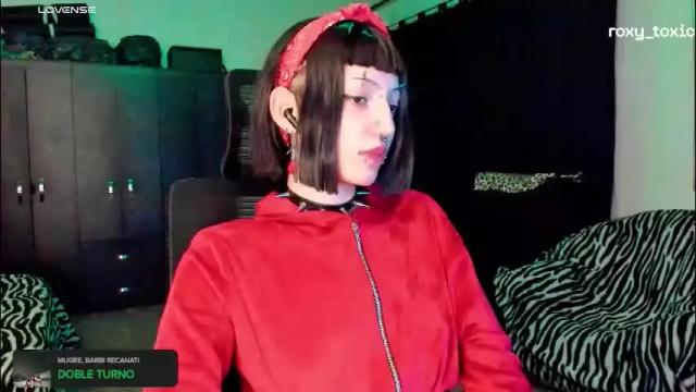 Image 12 of roxy_toxic Stream on Chaturbate on 3 days ago