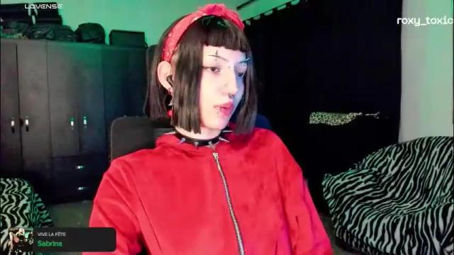 Image 8 of roxy_toxic Stream on Chaturbate on 3 days ago
