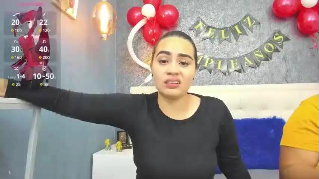 Image 2 of roxyandclhoe Stream on Chaturbate on 7 months ago