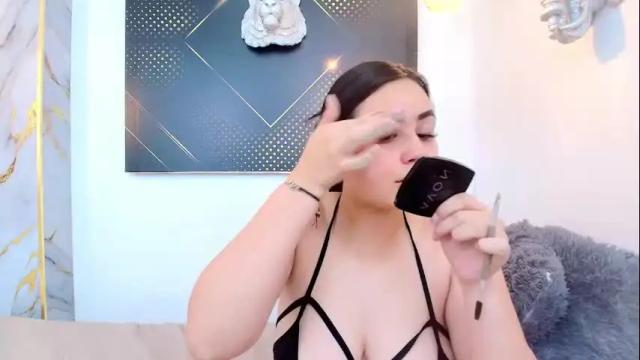 Image 11 of roxyandclhoe Stream on Chaturbate on 7 months ago