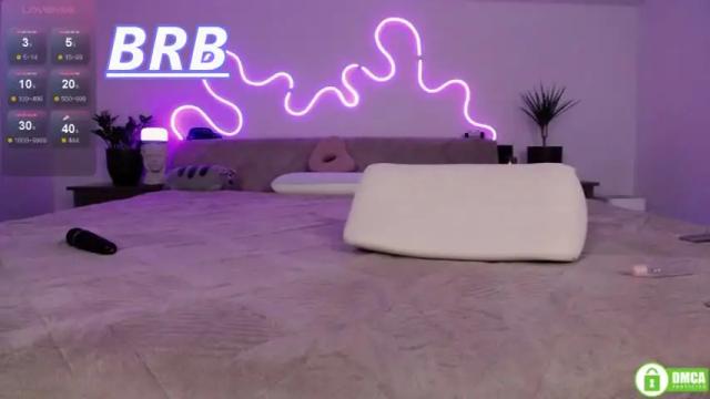 Image 8 of roxybentz Stream on Chaturbate on 13 months ago