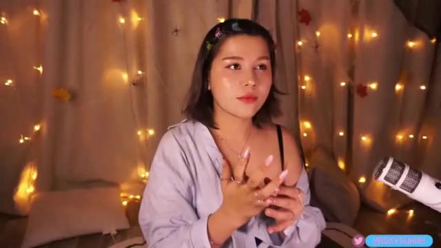 Image 6 of roxysuh Stream on Chaturbate on 18 months ago