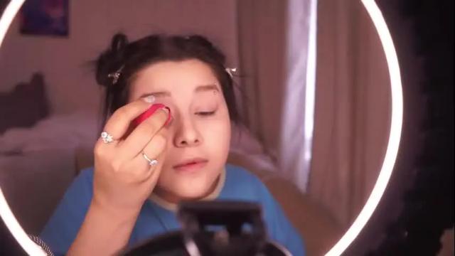 Image 2 of roxysuh Stream on Chaturbate on 29 days ago