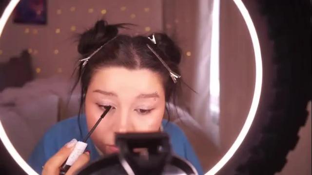 Image 7 of roxysuh Stream on Chaturbate on 29 days ago