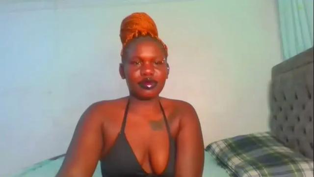 Image 3 of royal_goddes Stream on Chaturbate on 1 month ago