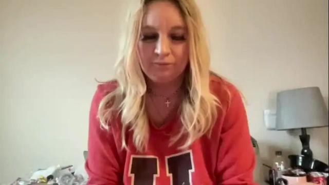 Image 11 of royalblonde Stream on Chaturbate on 3 months ago