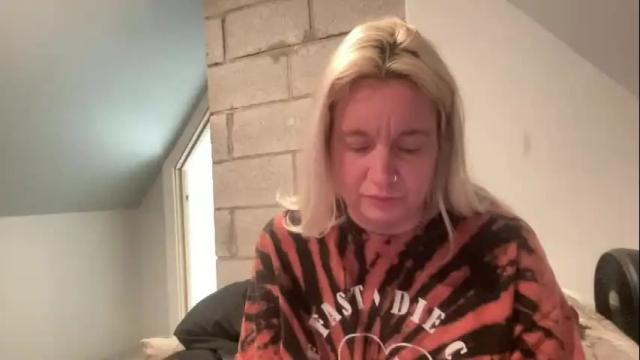 Image 4 of royalblonde Stream on Chaturbate on 1 month ago