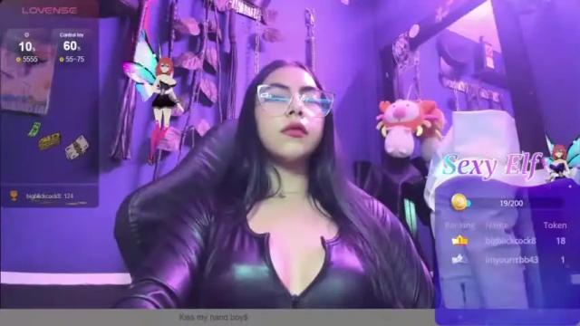 Image 11 of royalfitgoddess Stream on Chaturbate on 12 months ago