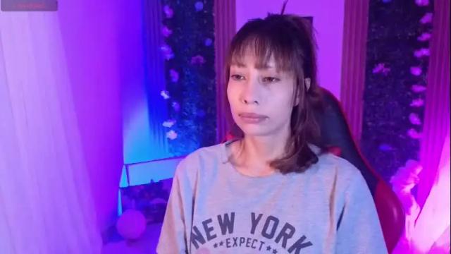 Image 2 of rozetay Stream on Chaturbate on 1 month ago