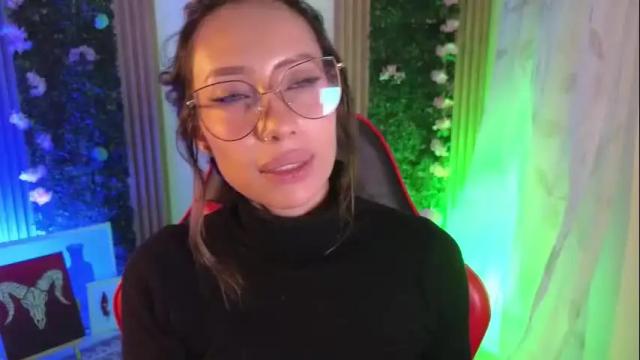 Image 10 of rozetay Stream on Chaturbate on 19 days ago