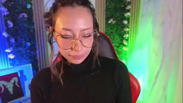 Image 11 of rozetay Stream on Chaturbate on 19 days ago