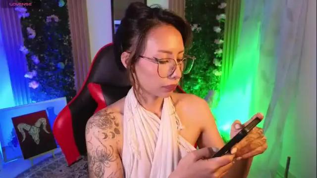Image 3 of rozetay Stream on Chaturbate on 18 days ago