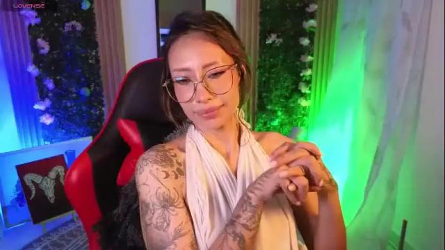 Image 6 of rozetay Stream on Chaturbate on 18 days ago
