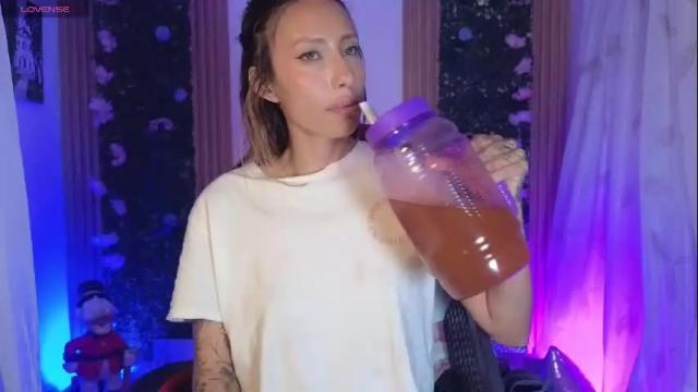 Image 12 of rozetay Stream on Chaturbate on 5 days ago
