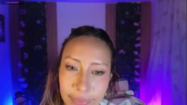 Image 7 of rozetay Stream on Chaturbate on 5 days ago