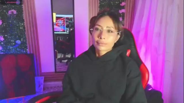 Image 7 of rozetay Stream on Chaturbate on 7 months ago