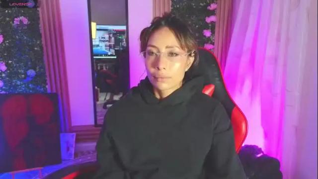 Image 8 of rozetay Stream on Chaturbate on 7 months ago